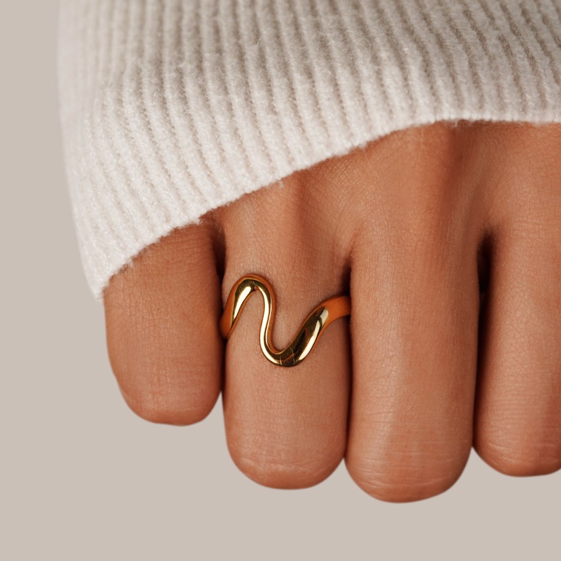 Nora Wave Ring
